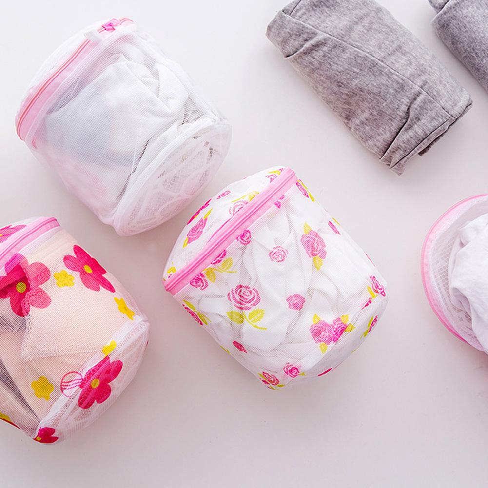 CLOTHES WASHING BAG/حقيبة غسيل الملابس