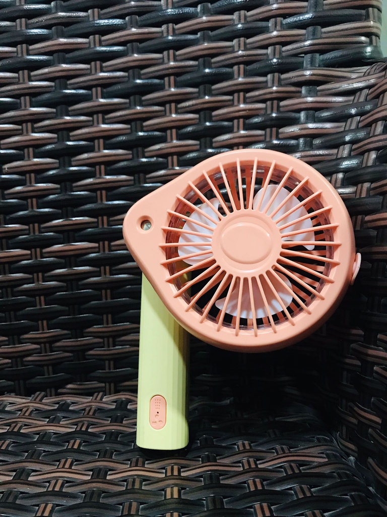 SPRAY DESKTOP FAN / مروحة مكتبية