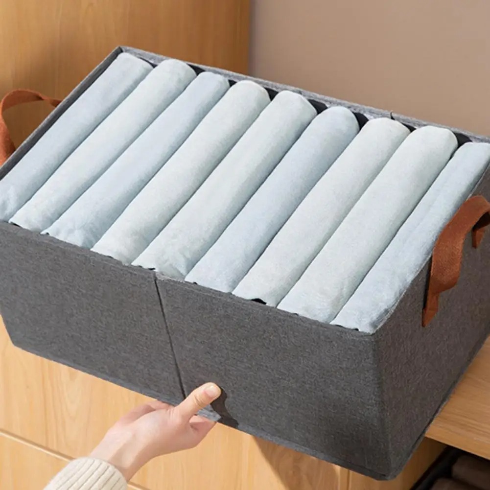 FOLDABLE CLOTHES ORGANIZER